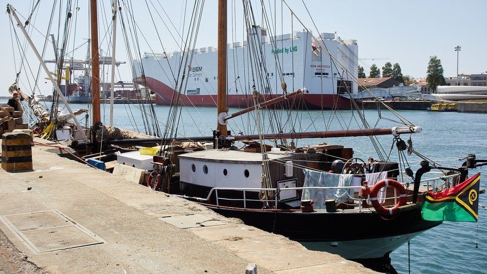 Sailing Cargo Ships